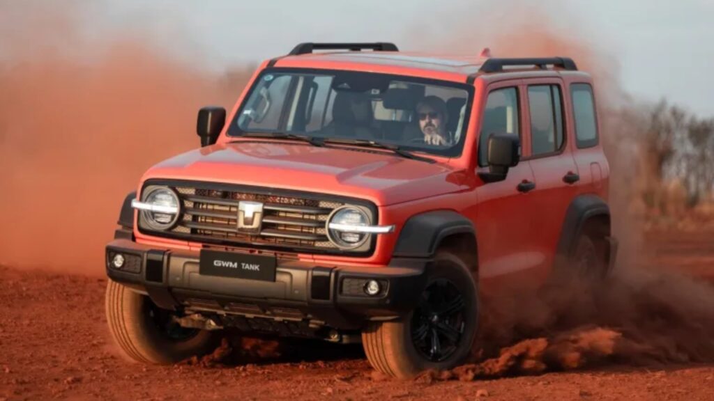CARRO POR ASSINATURA TANK 300 3